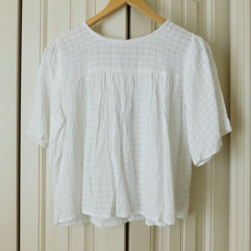 Women's En Creme White Flowy Cropped Blouse, Size M